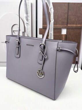 Michael Kors Voyager Large Saffiano Leather Tote Bag